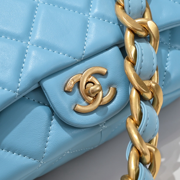 シャネルバッグ素材ディテール